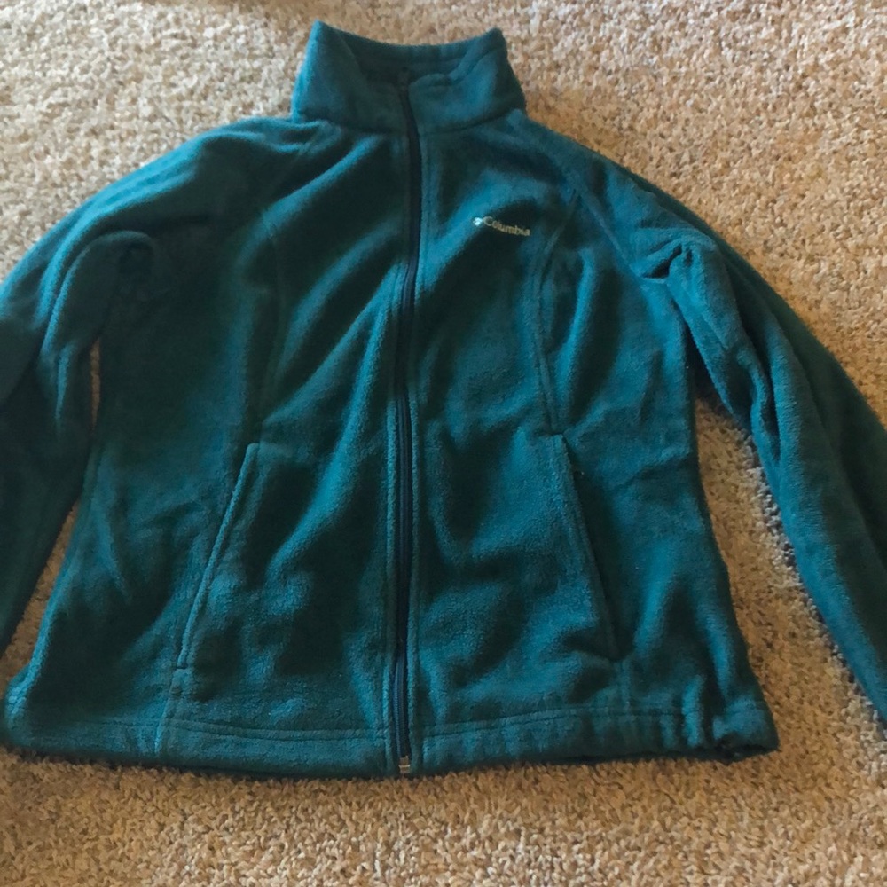 Women’s fleece Columbia jacket